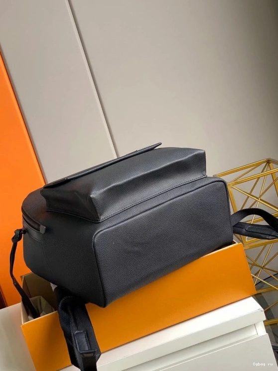 VUITTON LOUIS BACKPACK 0822